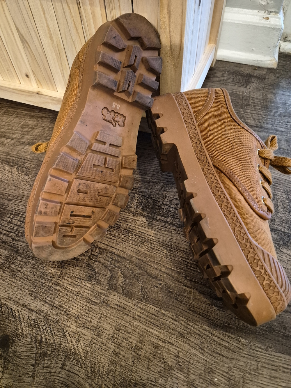 Coach Men's Low-Top Canvas Sneakers in Tan Brown - Picture 5 of 5
